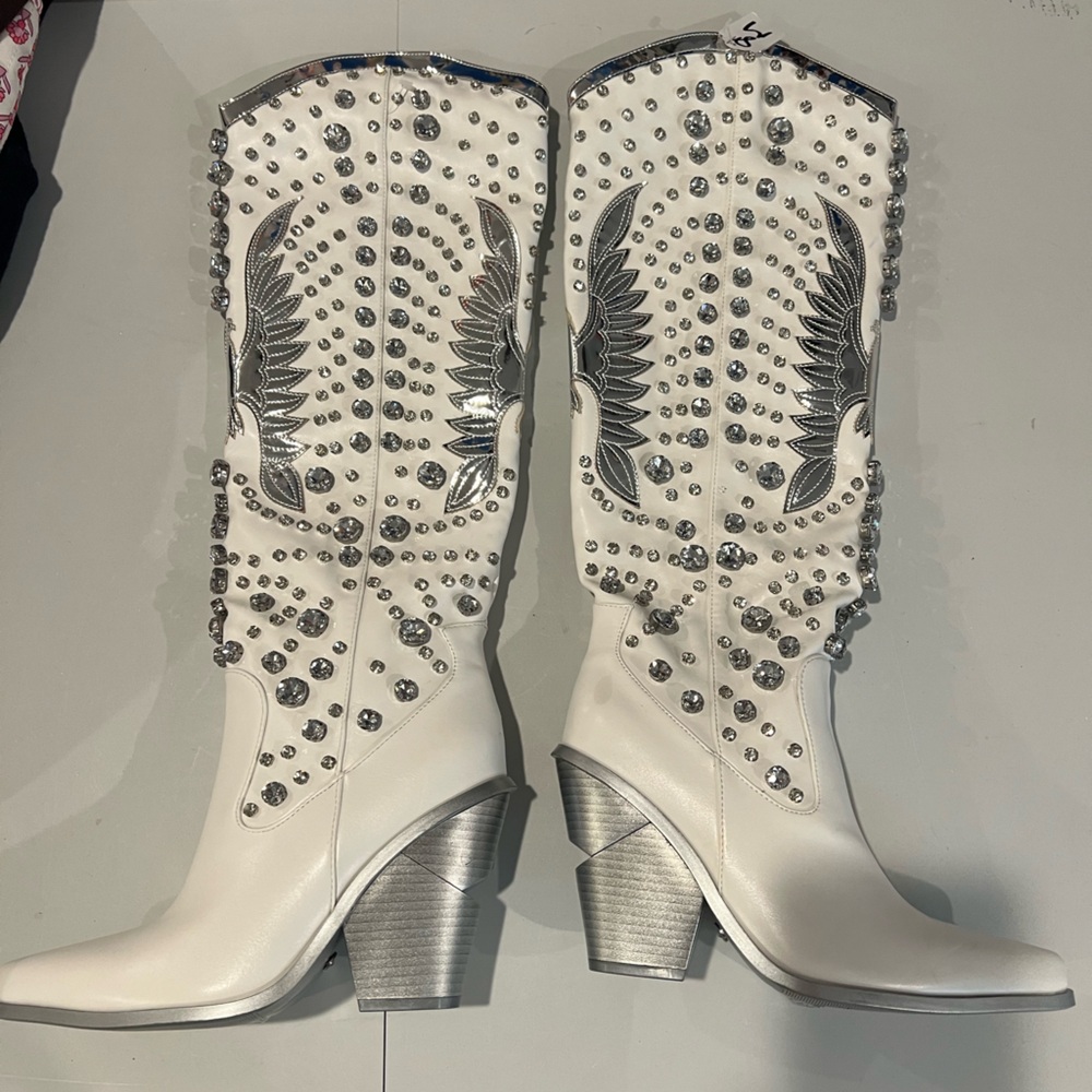 Azalea Wang Upbeat Rhinestone Cowboy Boot, Sz 8 NWT - Picture 10 of 16